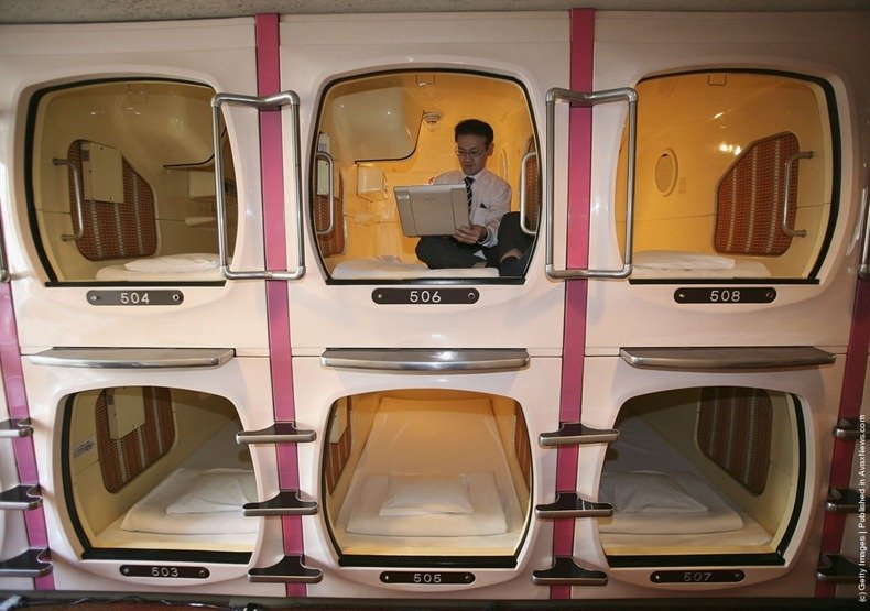 Menginap di Capsule Hotel Jepang: Pengalaman Unik yang Praktis