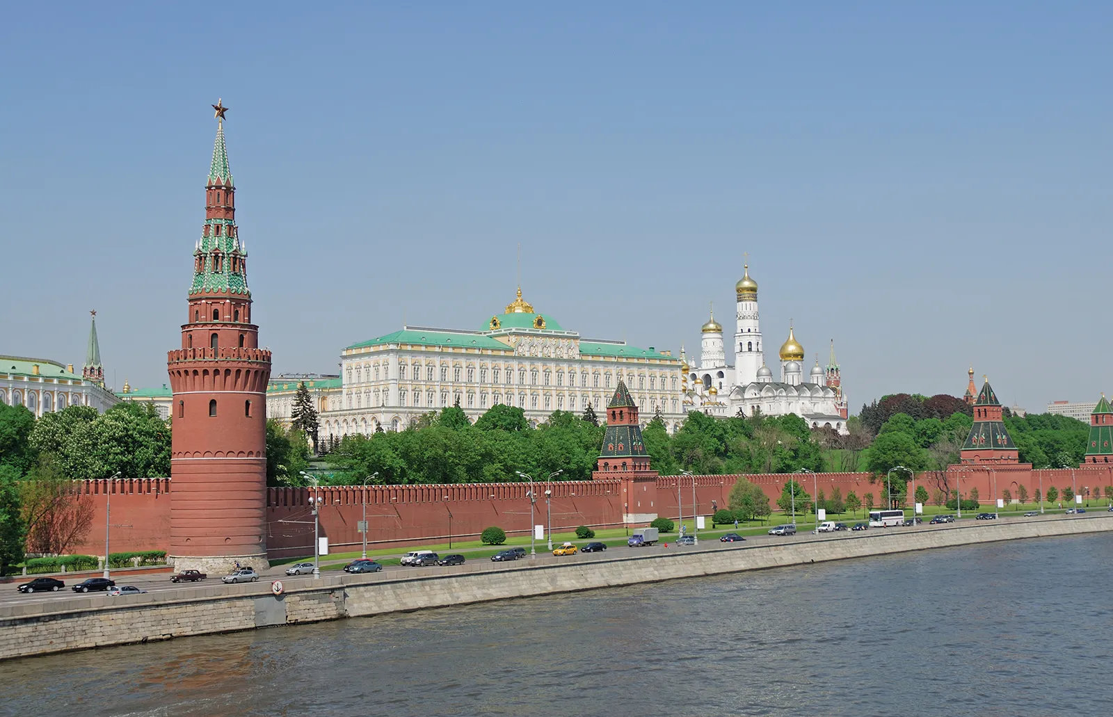 Kremlin Moskow: Pusat Kekuasaan dan Sejarah Rusia
