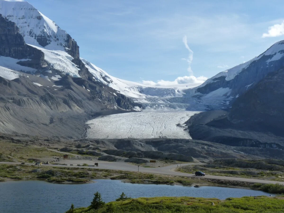 Icefields Parkway: Rute Berkendara Terindah di Dunia