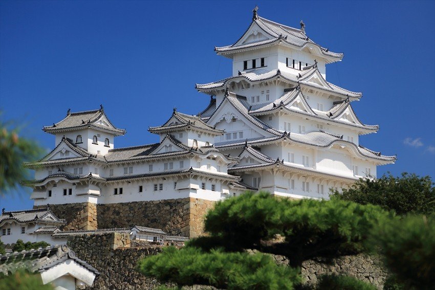 Kastil Himeji: Arsitektur Kastil Bersejarah yang Masih Terjaga