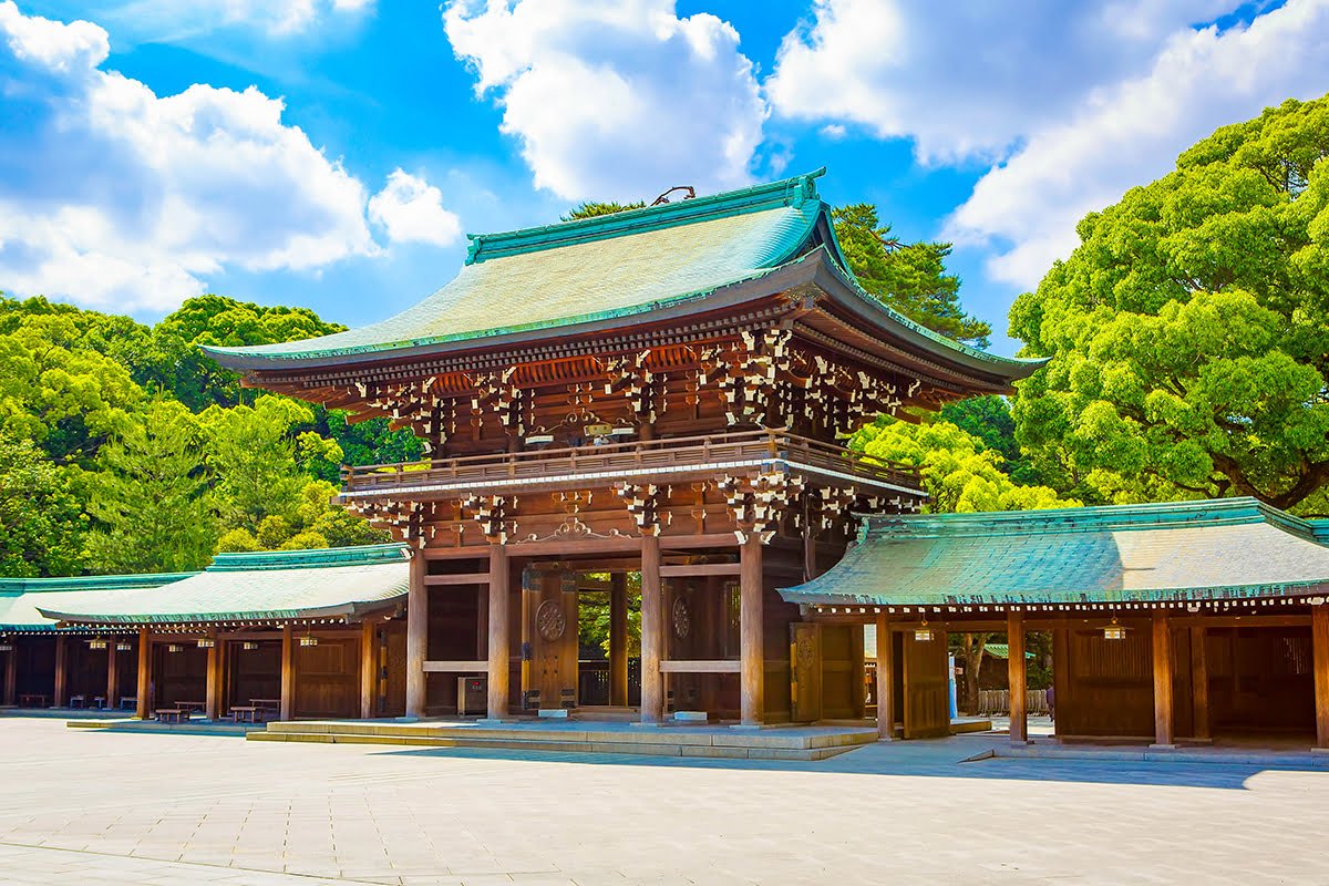 Kuil Meiji: Oase Hijau di Tengah Hiruk-Pikuk Tokyo