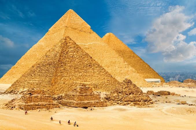 Piramida Giza: Pilihan Tepat untuk Wisata Sejarah Mesir