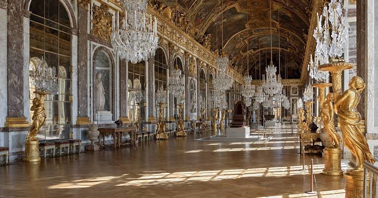 Versailles: Ketika Kemegahan Istana Menaklukkan Dunia